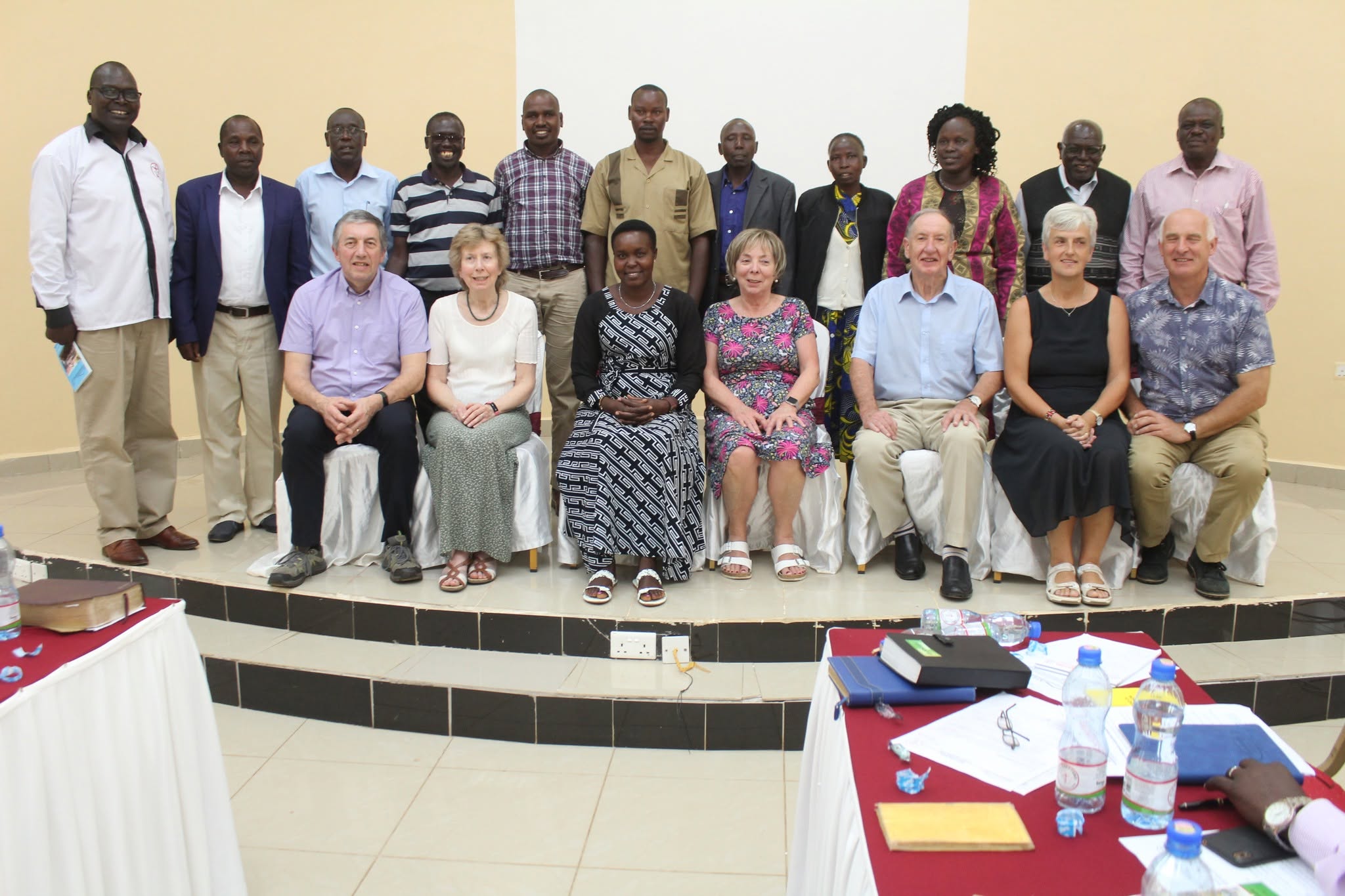 Board Members & International Advisory